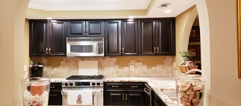 LL's house in the heart of Helen