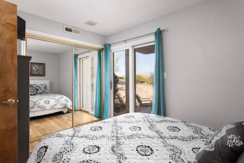 1 室のベッドルーム、アイロン / アイロン台、旅行用ベビーベッド、WiFi (無料)