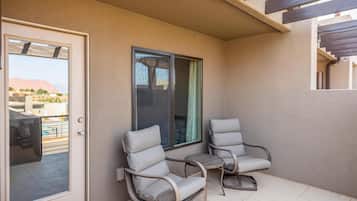 House, Multiple Beds (Cloud Nine) | Balcony