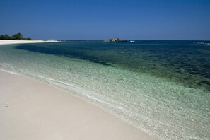 Beach nearby - Fully remodeled unit inside the gates in Punta Mita (Punta Mita)