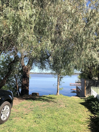 House  Lake Nagambie
