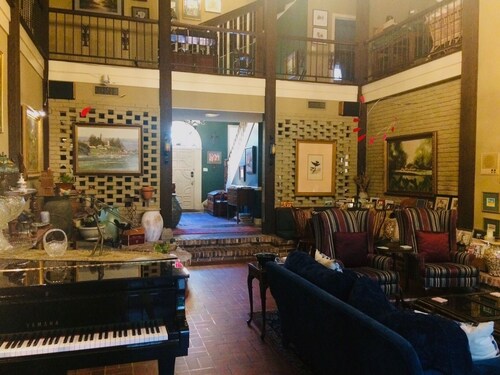 The Rex Room Suite Overlooking the Forest