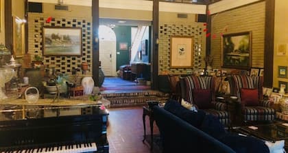 The Rex Room Suite Overlooking the Forest