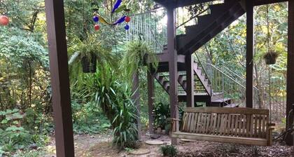 The Rex Room Suite Overlooking the Forest