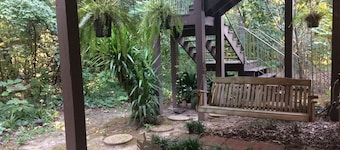 The Rex Room Suite Overlooking the Forest
