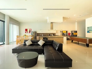 Villa | Living area