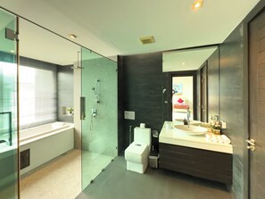 Amenidades de baño gratuitas, secadora de cabello, toallas, jabón 