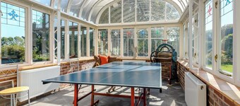6 bedroom accommodation in Skendleby Psalter, near Alford
