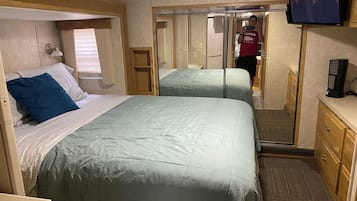 1 quarto, Wi-Fi de cortesia, roupa de cama