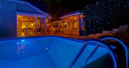 LUXURY VILLA IDEAL FOR VACATIONS 300 M FROM MAGNIFICENT BEACH