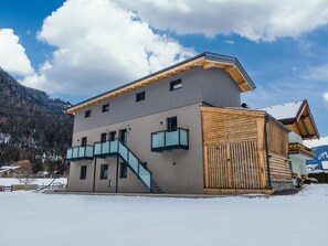 Exterior - Comfortable holiday apartment near the ski lift (Bramberg am Wildkogel)