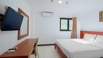 Desk, soundproofing, rollaway beds, bed sheets