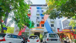 Free self parking - Ende Elok Hotel (Jakarta)