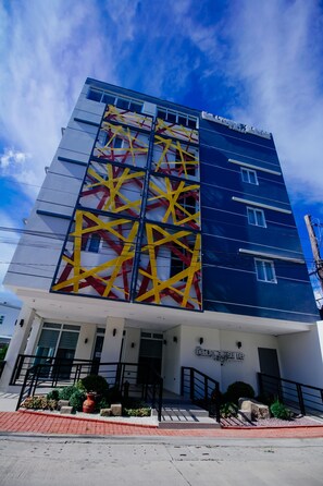 Front of property - Belltower Csheli Suites Bantay - Vigan By Zuzu (Bantay)