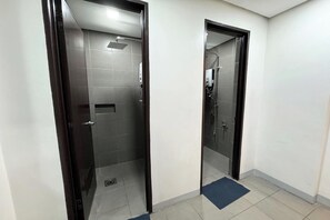 Desk, soundproofing, iron/ironing board, free WiFi - Belltower Csheli Suites Bantay - Vigan By Zuzu (Bantay)