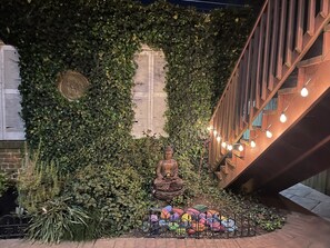 Exterior detail - Erin's Oasis in Richmond (Richmond)