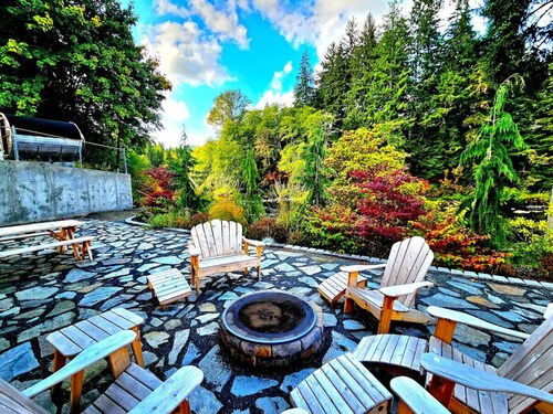 The Cullen's Clair de Lune, River-front Estate