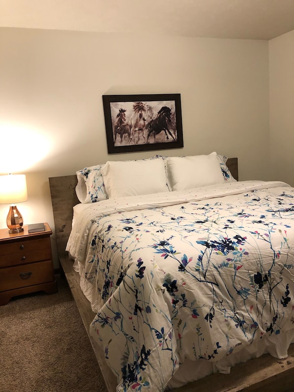 2 bedrooms, iron/ironing board, free WiFi, bed sheets