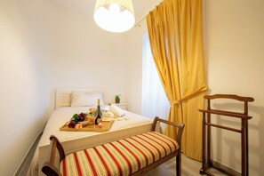 Family Apartment, Multiple Bedrooms, Lakeside (Lenno Giardinetto)