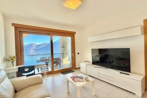 24-Zoll-Flachbildfernseher mit Kabelempfang, Fernseher, Fußbodenheizung