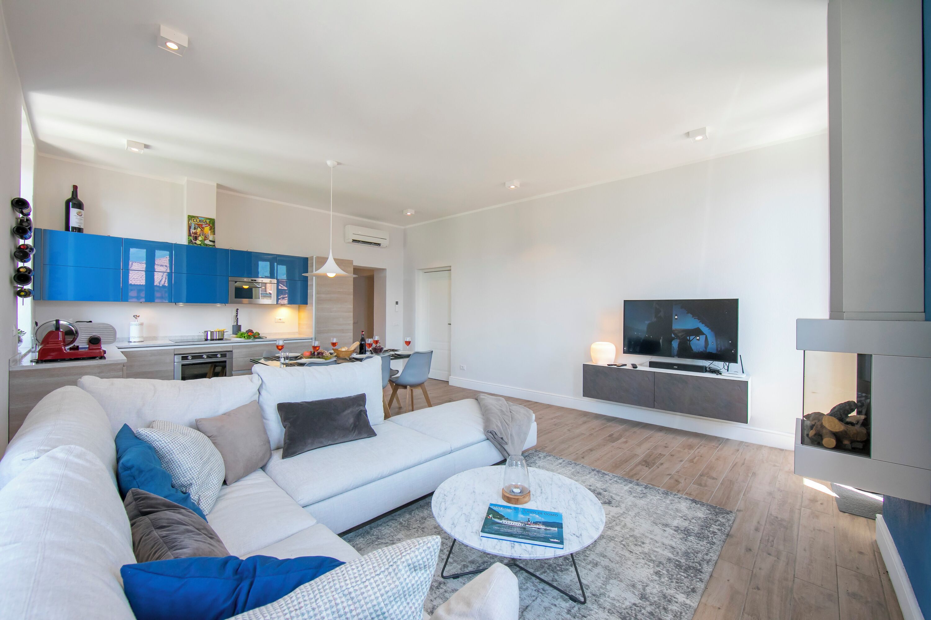 24-inch flat-screen TV with digital channels, TV, fireplace