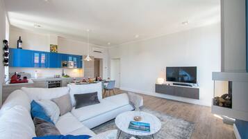 24-inch flat-screen TV with digital channels, TV, fireplace