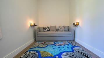 Family Apartment, Multiple Bedrooms, 2 Bathrooms (Casa Maria Menaggio) | Living area | 24-inch flat-screen TV with digital channels, TV, fireplace