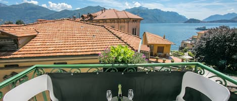 Appartement Familial, plusieurs chambres, 2 salles de bains (Casa Maria Menaggio) | Balcon