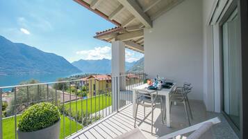 Apartamento família, vários quartos, ao lado da montanha (Sant' Agata Bellavista) | Opções para refeição ao ar livre