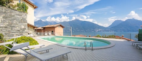 Alberca al aire libre por temporada