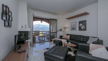 Familie appartement, meerdere slaapkamers, uitzicht op gebergte (Sonenga Panoramic Terrace) | Interieur