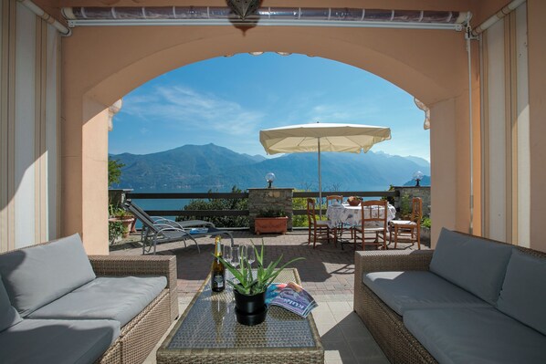 Family Apartment, Multiple Bedrooms, Mountainside (Sonenga Panoramic Terrace) | Outdoor dining