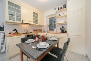 Full-sized fridge, microwave, oven, stovetop - Sonenga Panoramic Terrace (Menaggio)