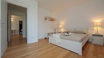 2 Schlafzimmer, Bügeleisen/Bügelbrett, Bettwäsche