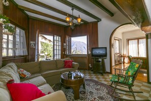 Interior - Villa Dizzasco (Dizzasco)