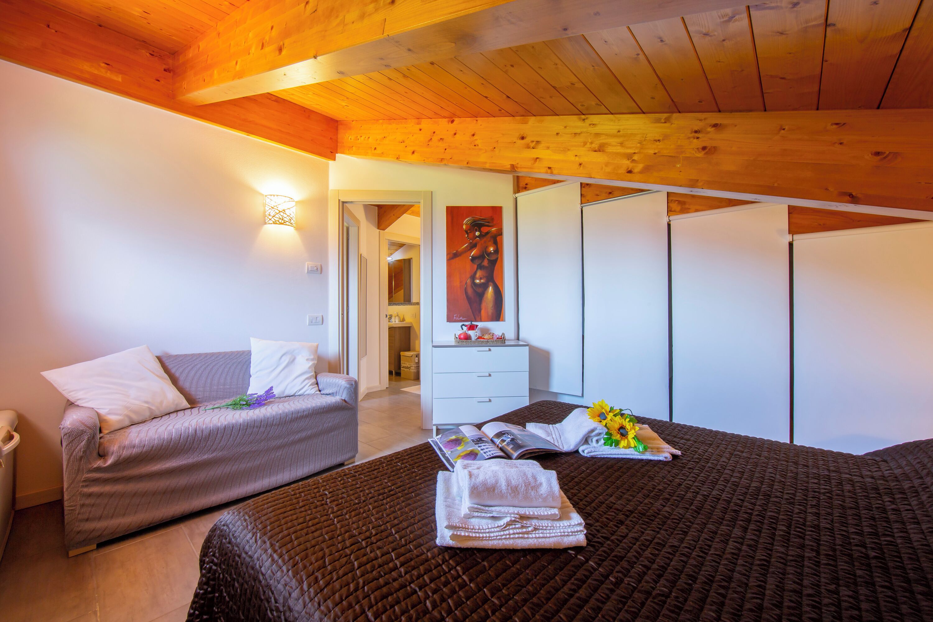 Perhehuoneisto, useita makuuhuoneita, 2 kylpyhuonetta (Como Lake Modern Apartment Ulivi) | 2 makuuhuonetta, silitysrauta/-lauta, ilmainen Wi-Fi, vuodevaatteet