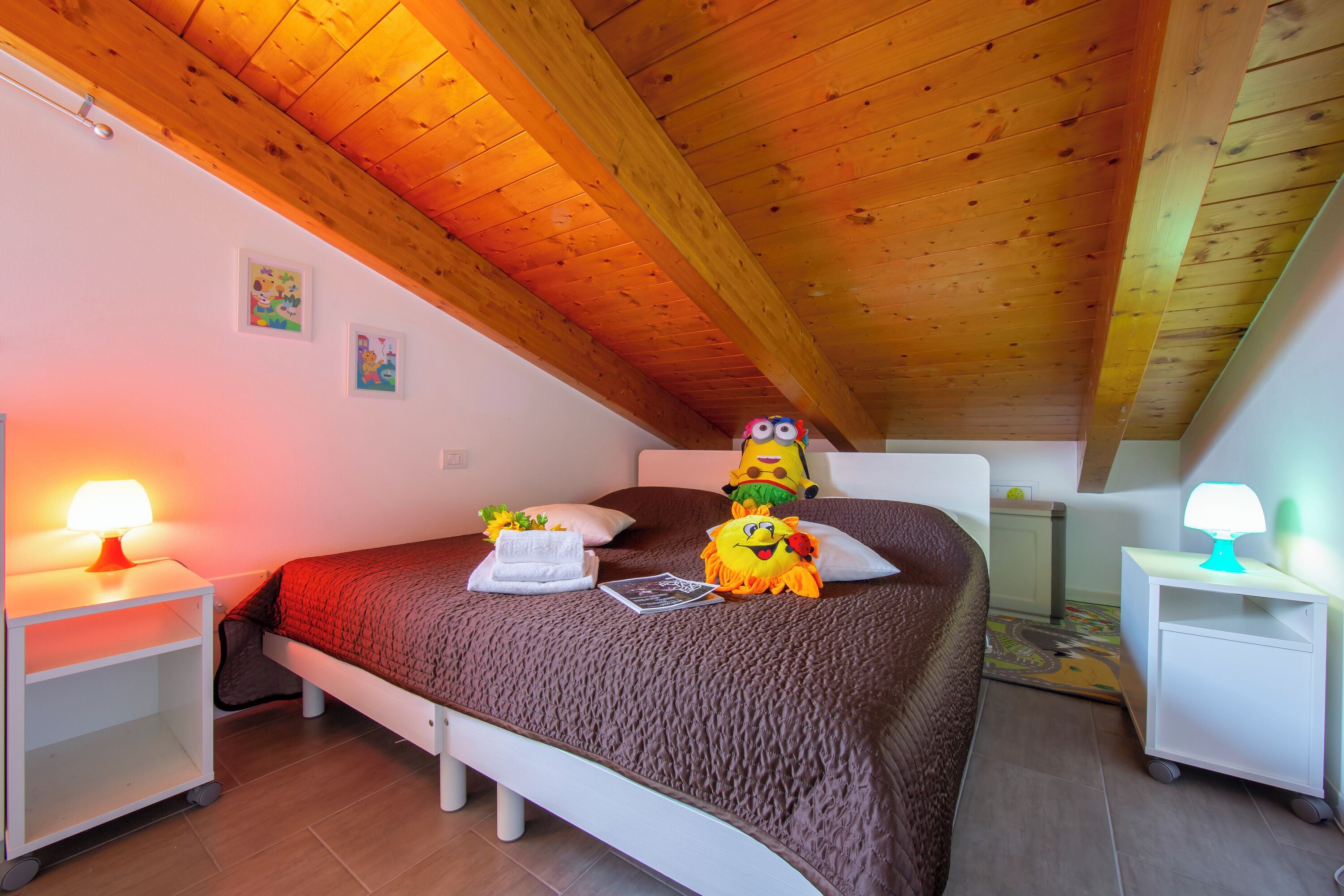 Apartamento família, vários quartos, 2 banheiros (Como Lake Modern Apartment Ulivi) | 2 quartos, ferros/tábuas de passar roupa, Wi-Fi de cortesia