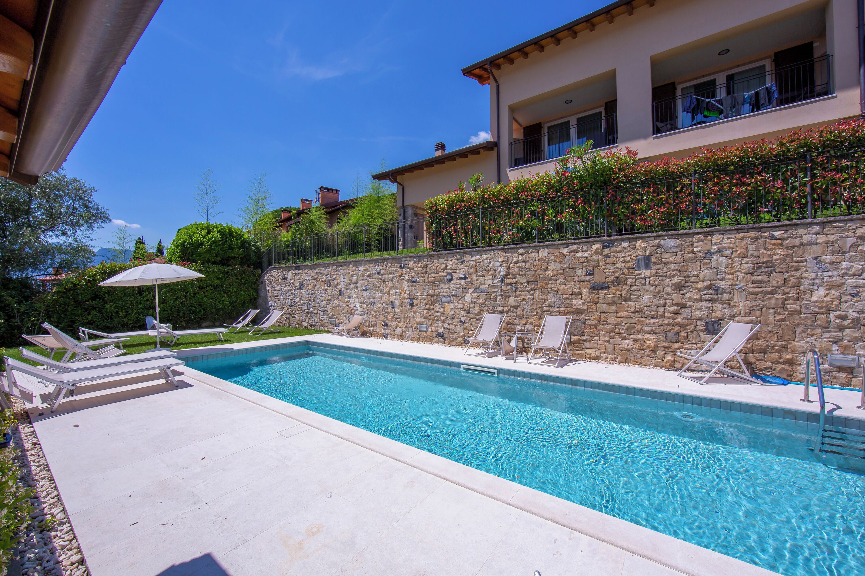 季節性室外泳池