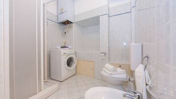 Family Apartment, Multiple Bedrooms, Lakeside (Casa Mira Al Lago) | Bathroom | Shower, rainfall showerhead, hair dryer, bidet