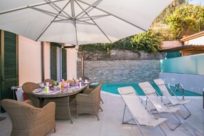 Family Villa, Multiple Bedrooms (Villa Lucia Laglio) | Outdoor dining