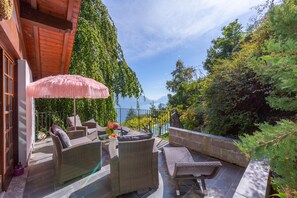 Villa, 5 Bedrooms | Terrace/patio