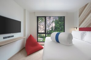In-room safe, blackout drapes, soundproofing, free WiFi