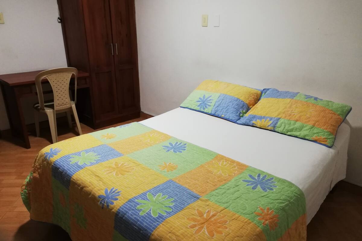 Habitación estándar doble | Wifi gratis y ropa de cama