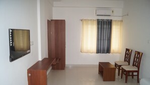 Living room - BSK Deluxe Hotel & Lodge (Bengaluru)