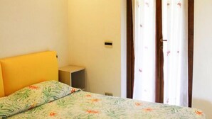 1 habitación, cuna de viaje y wifi gratis