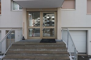 Property entrance - Casa Bünda (Davos)
