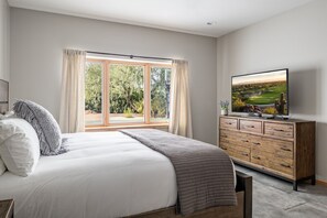 7 bedrooms, iron/ironing board, free WiFi, bed sheets
