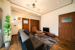 开间, 无烟房 (Entire Apartment) | 客厅 | 平板电视