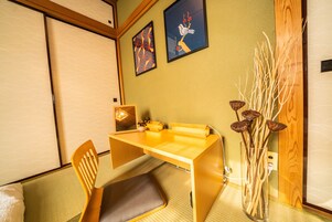 开间, 无烟房 (Entire Apartment) | 熨斗/熨衣板、免费 WiFi