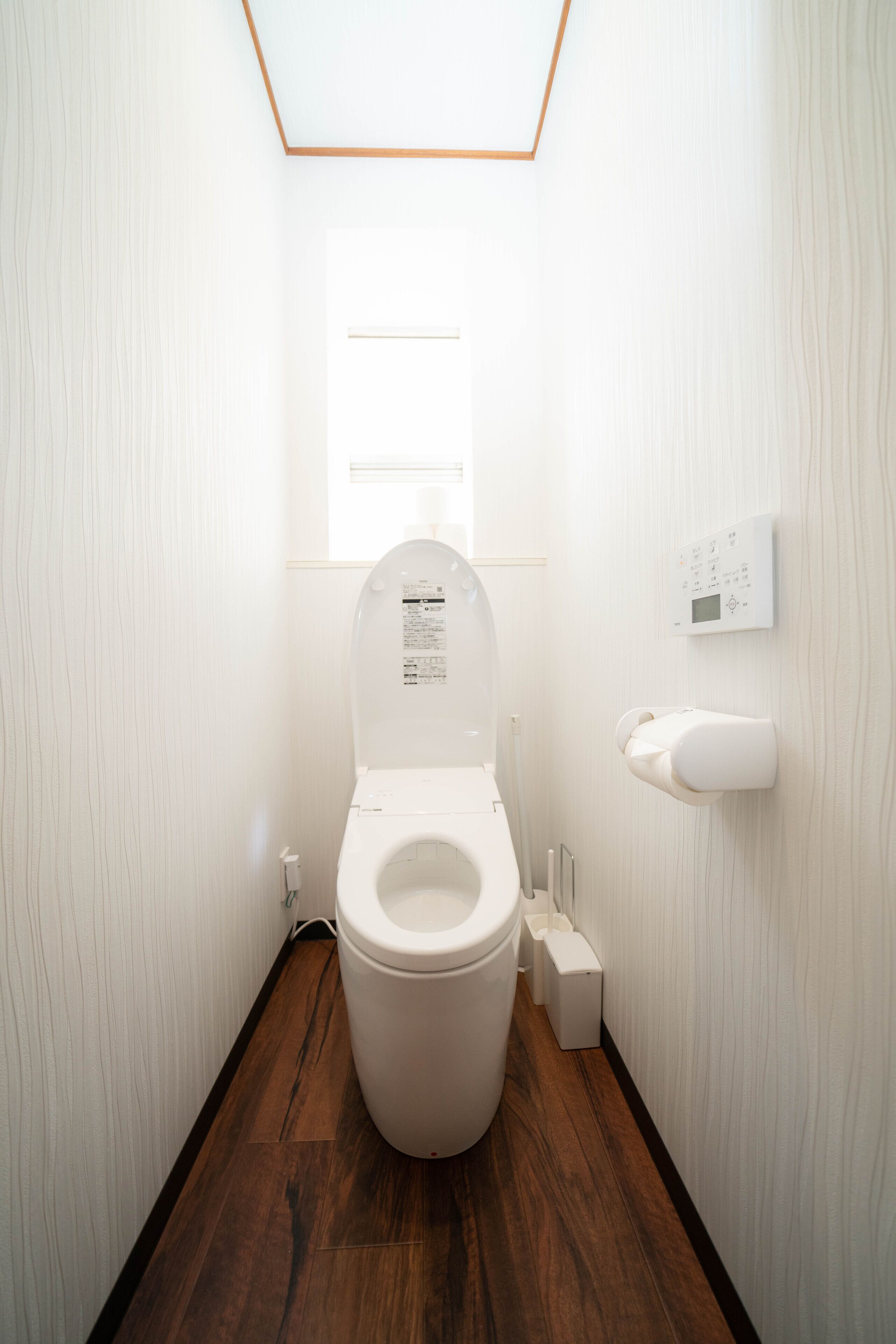 Entire Apartment, Non Smoking | Bathroom | Separate tub and shower, free toiletries, hair dryer, electronic bidet